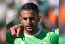 Riyad Mahrez avec la sélection algérienne avant un match en mai 2014.
