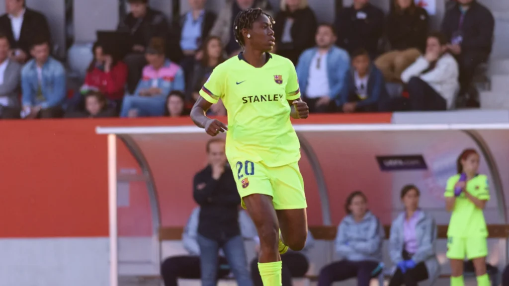 Asisat Oshoala sous le maillot de Barcelone lors d’un match européen en avril 2019.