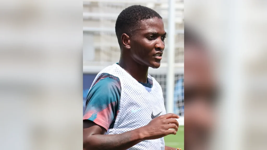 Temwa Chawinga en tenue de Kansas City Current avant un match en septembre 2024.