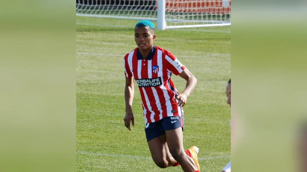 Rasheedat Ajibade portant le maillot de l’Atlético de Madrid en janvier 2021.