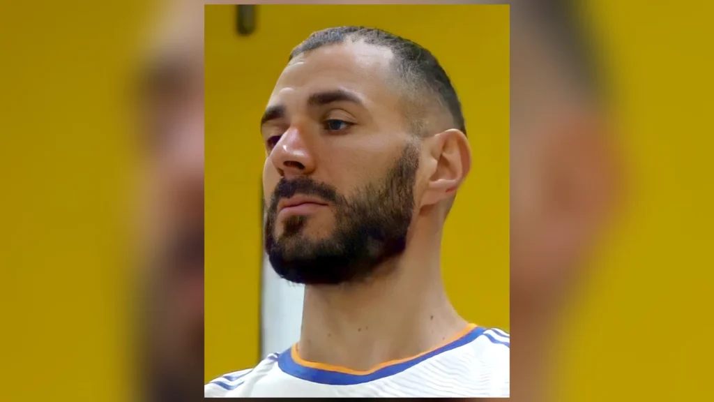 Karim Benzema sous le maillot du Real Madrid en 2021-2022.