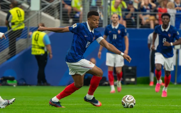 Kylian Mbappé en action avec l’équipe de France