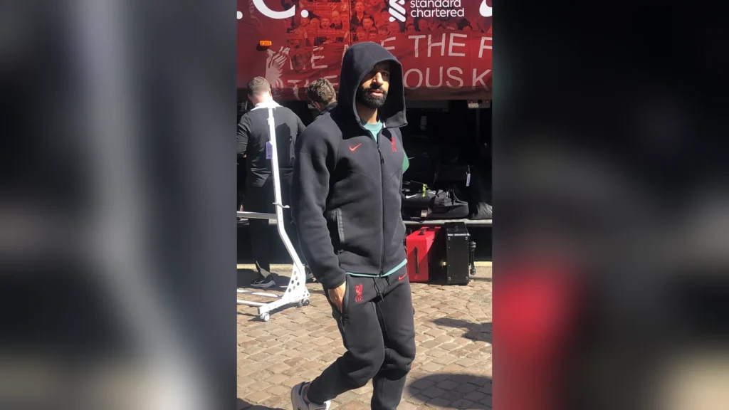 Mohamed Salah arrivant à Craven Cottage avant Fulham–Liverpool, le 6 avril 2025.